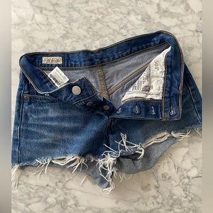 COPY - Levi’s 501 button fly high rise shorts
